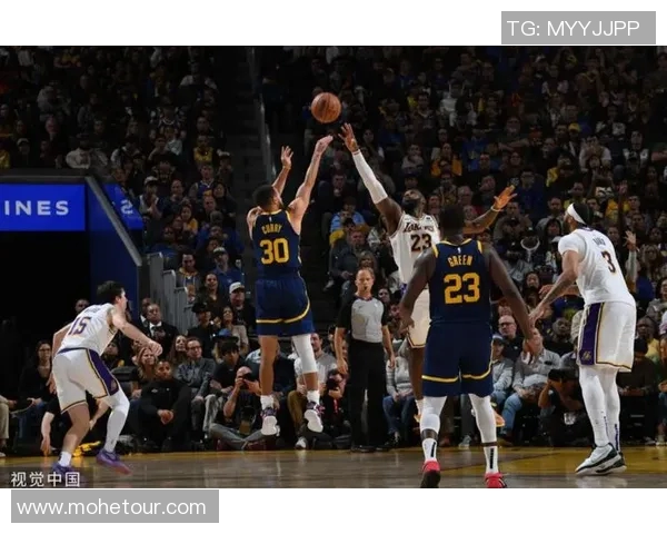 2002年NBA总决赛魔术对湖人精彩回顾与经典瞬间分析 2002年NBA总决赛魔术对湖人精彩回顾与经典瞬间分析